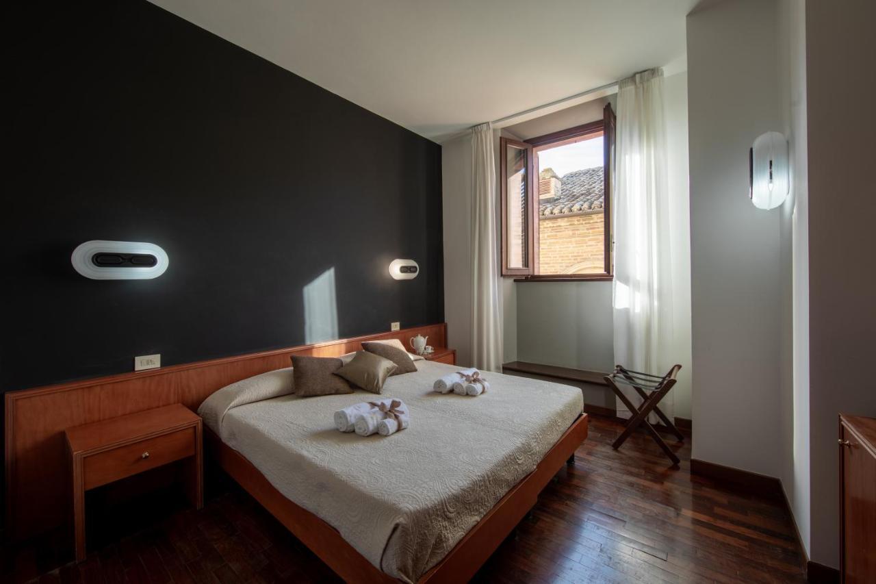 Hotel Grimaldi Treia Buitenkant foto